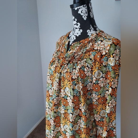 Zara Women's Floral Dress. SIZE 13-14 - Picture 4 of 15